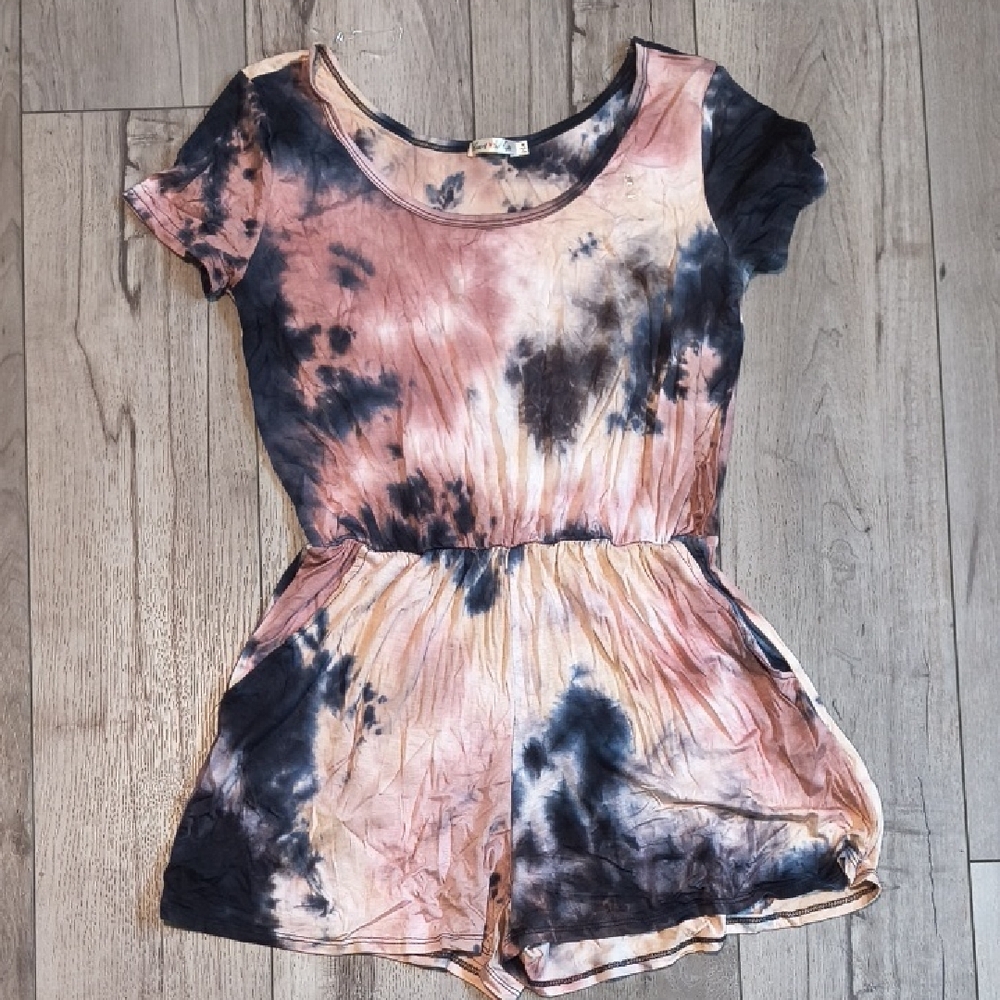 NWOT Short Sleeve Romper